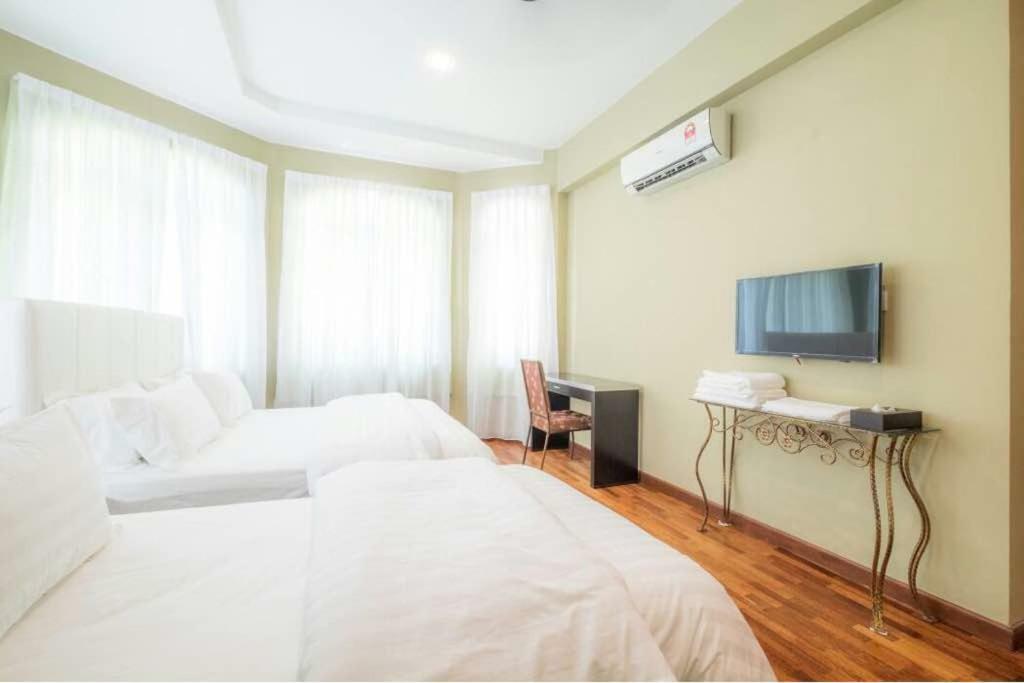 Вілла 6, Persiaran Tanjung Bunga 3 Бату-Феррінгі Екстер'єр фото